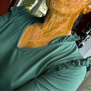 LAMade Green Ruffled Long Sleeve VNeck Top M